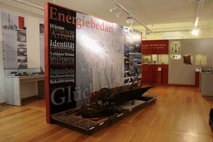 Design Ausstellung Braunkohle - Dipl.-Designerin K. Köstler in Leipzig Sachsen und Quedlinburg Sachsen-Anhalt