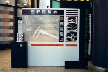 Design Ausstellung 10-jähriges Jubiläum der Sachsen LB - Dipl.-Designerin K. Köstler in Leipzig Sachsen und Quedlinburg Sachsen-Anhalt