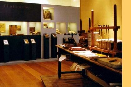 Design Ausstellung Flutbücher - Dipl.-Designerin K. Köstler in Leipzig Sachsen und Quedlinburg Sachsen-Anhalt