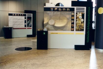 Design Ausstellung 10-jähriges Jubiläum der Sachsen LB - Dipl.-Designerin K. Köstler in Leipzig Sachsen und Quedlinburg Sachsen-Anhalt